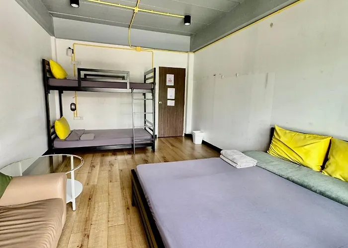 Bed Suvarnabhumi Hostel