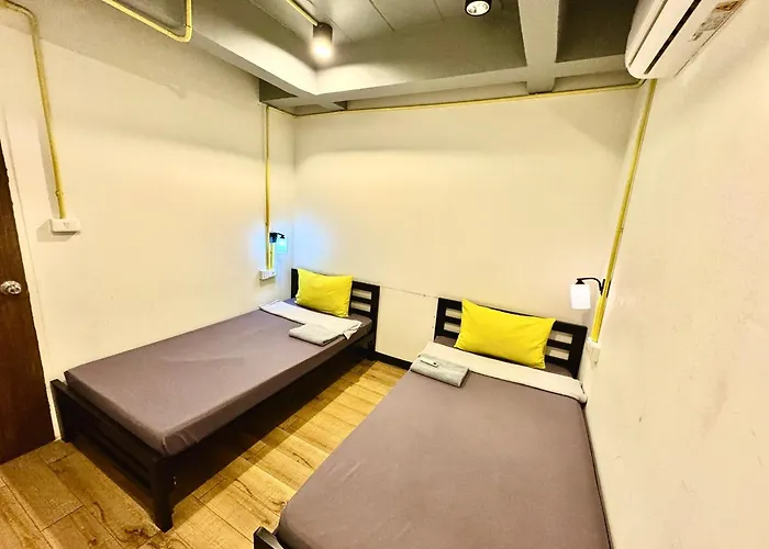 Bed Suvarnabhumi Hostel *