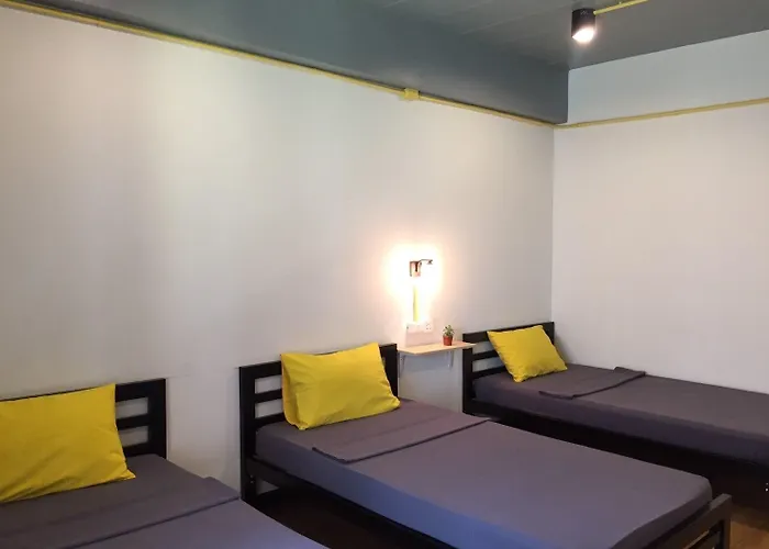 Bed Suvarnabhumi Hostel *