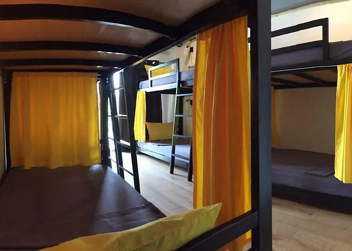 Hostel Bed Suvarnabhumi